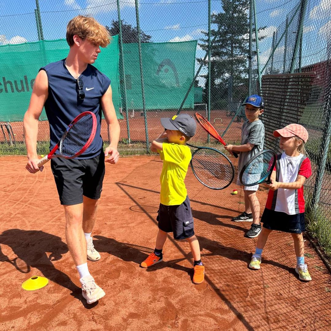 Erste Schritte beim Tennis